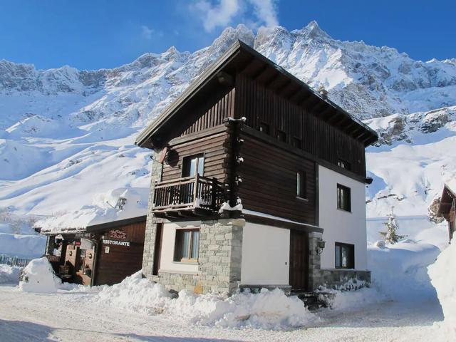 Cervinia Apartments 