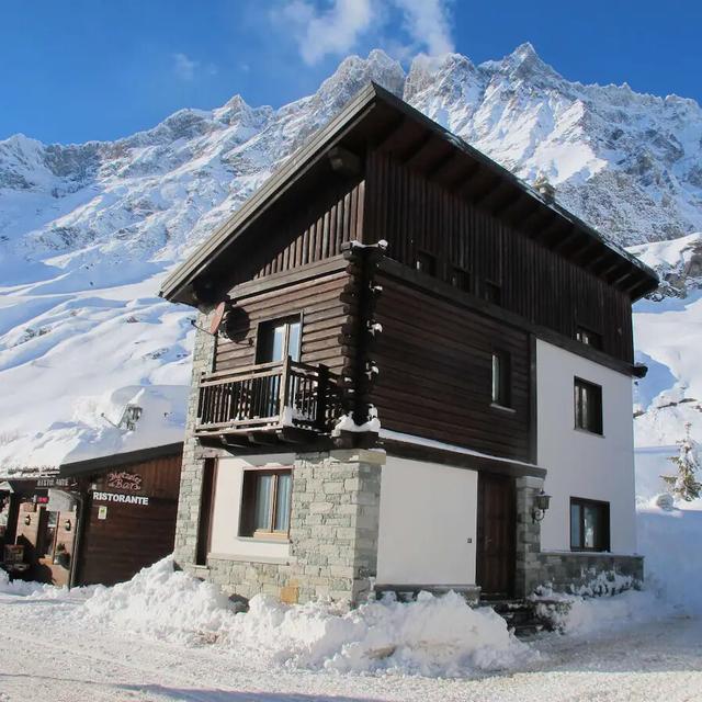 Cervinia Apartments 